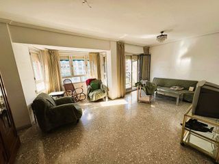 Piso en venta en La Roqueta en Valencia