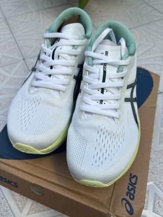 Zapatillas Asics Magic Speed 4