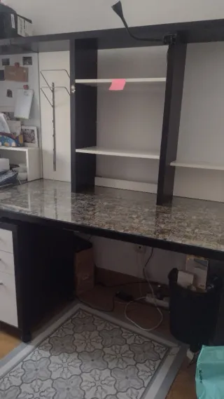 Escritorio con extensión cristal y madera