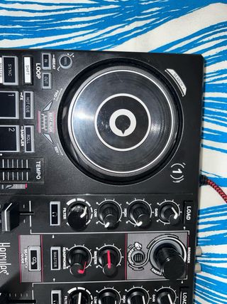Mesa de Mezclas, DJ Hercules DJControl Impulse 200