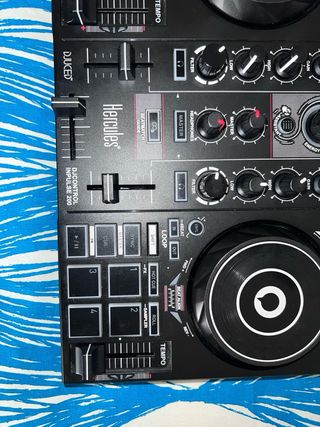 Mesa de Mezclas, DJ Hercules DJControl Impulse 200