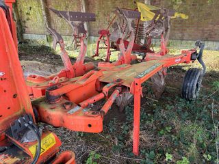 Arado Kuhn Multimaster 123