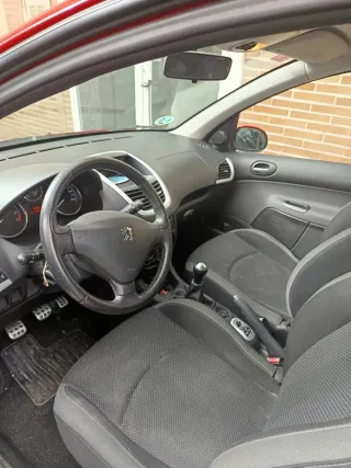 Peugeot 206 2012