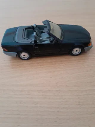 Réplica Mercedes 500 SL 1/24