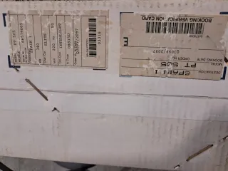 Olivetti PT 505 con cintas de repuesto.