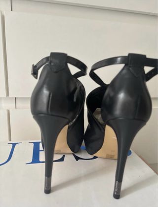 Zapatos Guess Tacón Negro Peep Toe