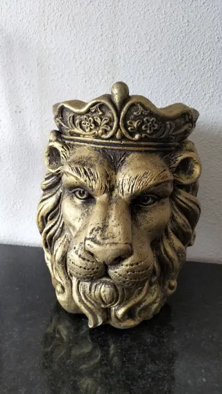 Macetero Cabeza Rey León Dorado