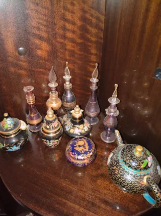 Set 5  Vasetti  e 4 ampolle