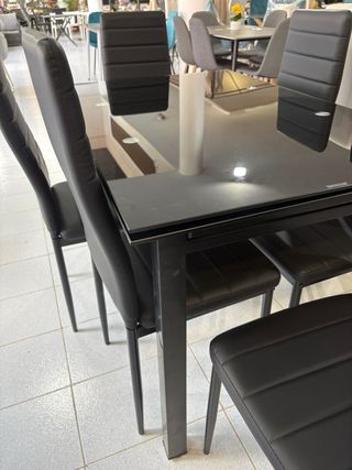 Mesa Comedor Negra Extensible + 6 Sillas