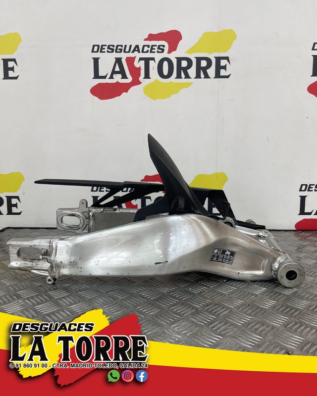 Basculante Yamaha MT-09 SP