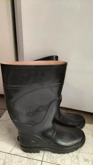 Botas de agua negras