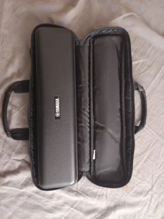 Flauta travesera Yamaha modelo 281