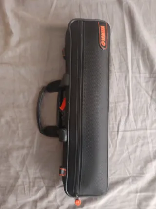 Flauta travesera Yamaha modelo 281