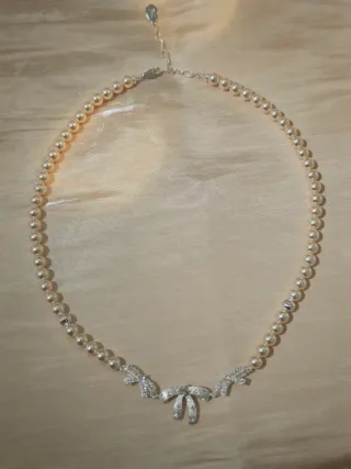 Collana perle 6mm crema 42cm con fiocchi