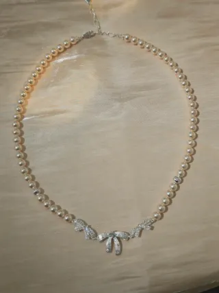 Collana perle 6mm crema 42cm con fiocchi