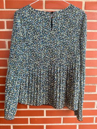 Blusa Stradivarius floral manga larga Talla S