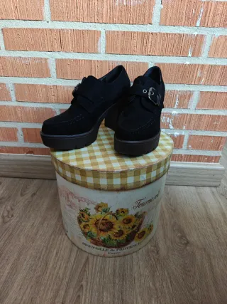 Zapatos de tacón negros talla 35