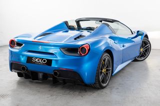 Ferrari 488 Spider DCT