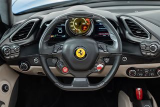 Ferrari 488 Spider DCT