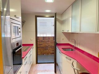 Piso en alquiler en Valdezarza en Madrid