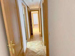 Piso en alquiler en Valdezarza en Madrid