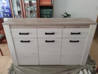 Mueble de madera y