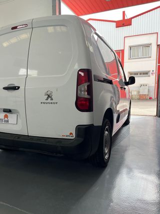 Peugeot Partner 2021