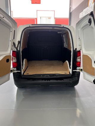 Peugeot Partner 2021