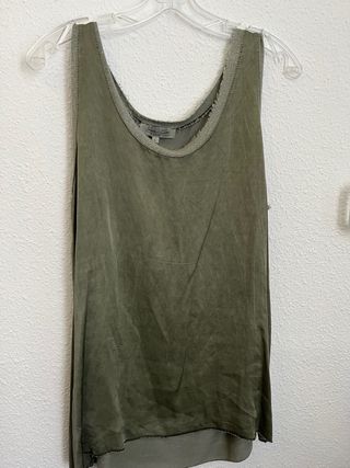 Camiseta verde de raso