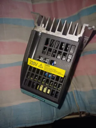 Siemens Sinamics G110 AC-Drive 6SL3211-0AB1