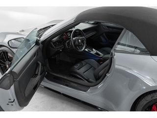 PORSCHE 911 Carrera 4 GTS Cabriolet