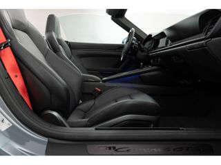 PORSCHE 911 Carrera 4 GTS Cabriolet