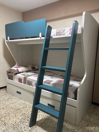 Litera madera con cajones azul y blanco