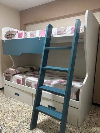 Litera madera con cajones azul y blanco