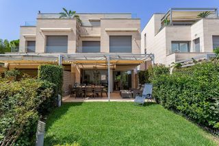 Casa adosada en venta en Els Munts en Torredembarra