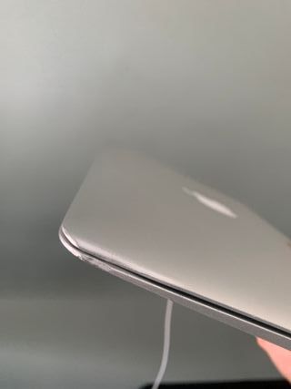 MacBook Air 2015 4GB RAM 128GB SSD Sin cable