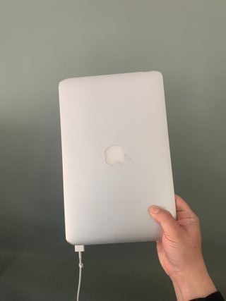 MacBook Air 2015 4GB RAM 128GB SSD Sin cable