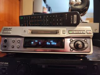 Sony MDS-S40 Minidisc Deck Plata