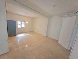 Local comercial en alquiler en Zona Concordia en Burjassot