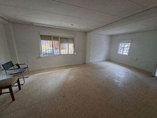 Local comercial en alquiler en Zona Concordia en Burjassot