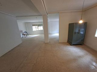 Local comercial en alquiler en Zona Concordia en Burjassot