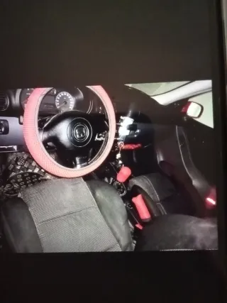 Seat León 2003TDI 1900 para piezas,MOTOR ARRANCA