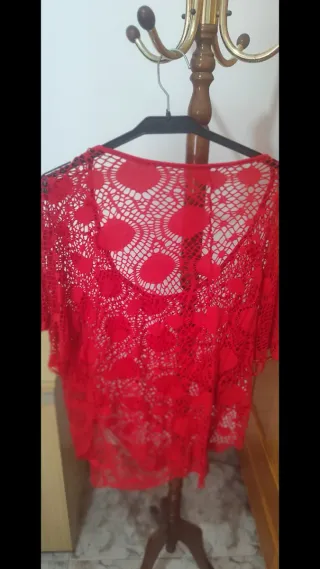 Blusa roja de crochet