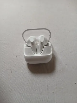 Auriculares inalámbricos blancos