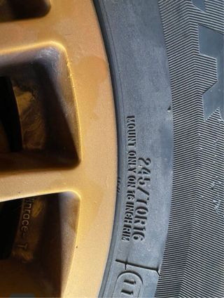 Llantas Braid doradas