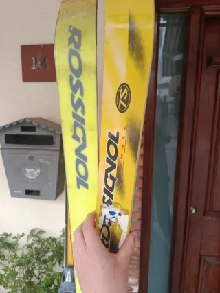 Esquís Rossignol 75