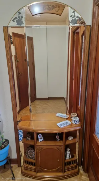 Mueble de entrada con espejo