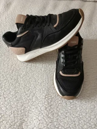 Zapatillas Hoff Mujer Negras y Beige