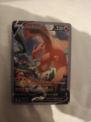 Carta Pokémon Charizard V
