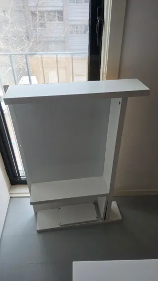 Escritorio blanco con almacenaje+silla